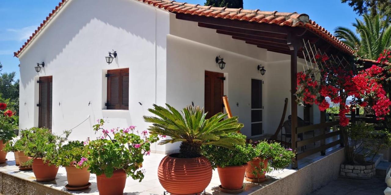 Bungalow Gialova Luaran gambar